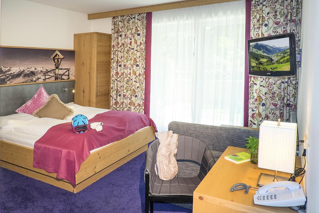 Hotel Talblick Saalbach-Hinterglemm Esterno foto